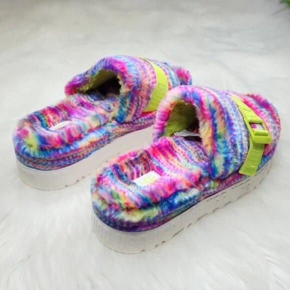 NWT UGG Slippers Platform Fluffita Pixelate Women Plush Multi Color Size 7 - Picture 2 of 7